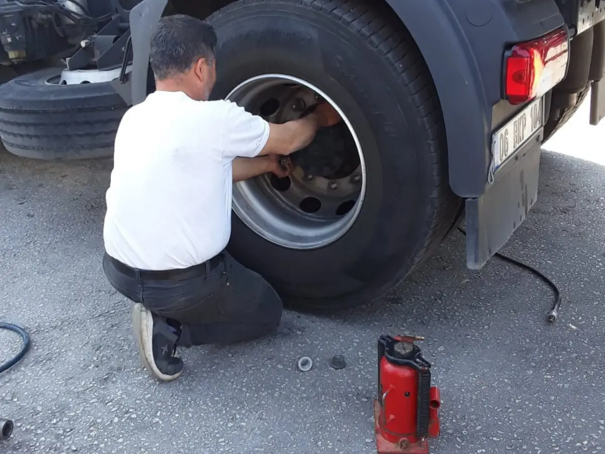 Dikmen Oto Lastikçi